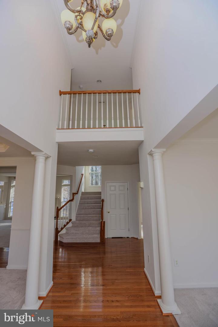307 Loganwood Ct