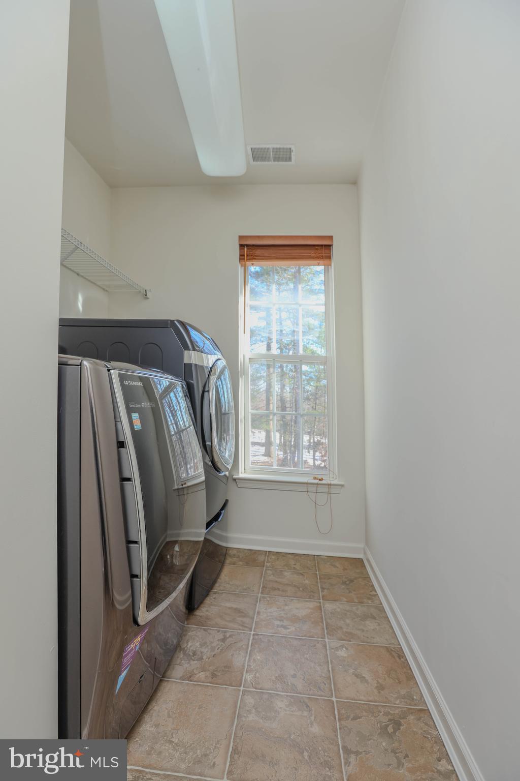 307 Loganwood Ct