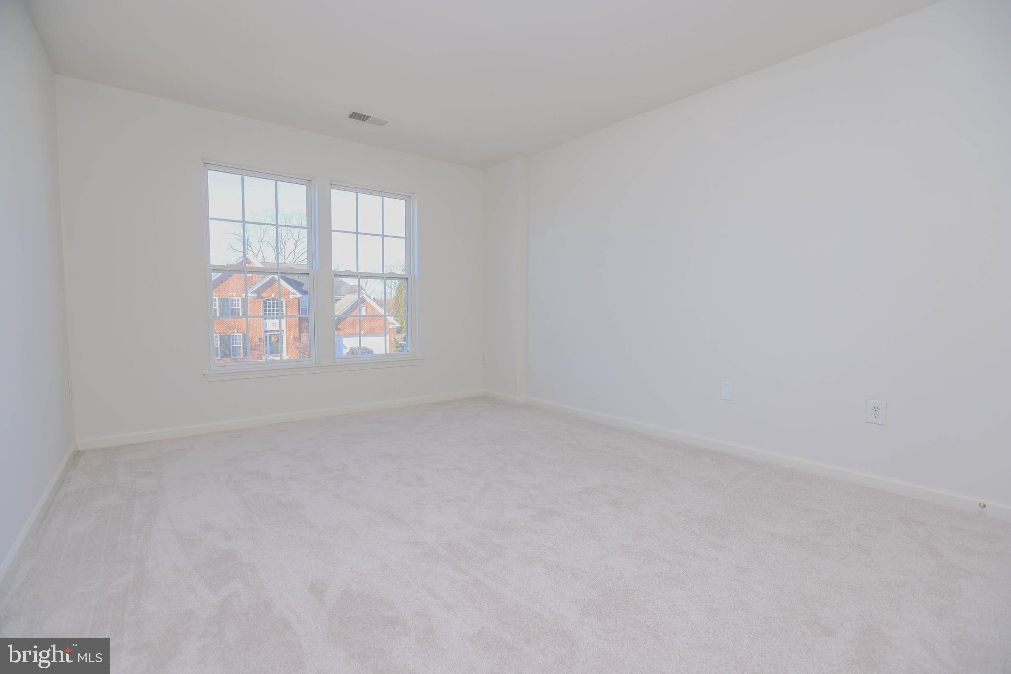 307 Loganwood Ct