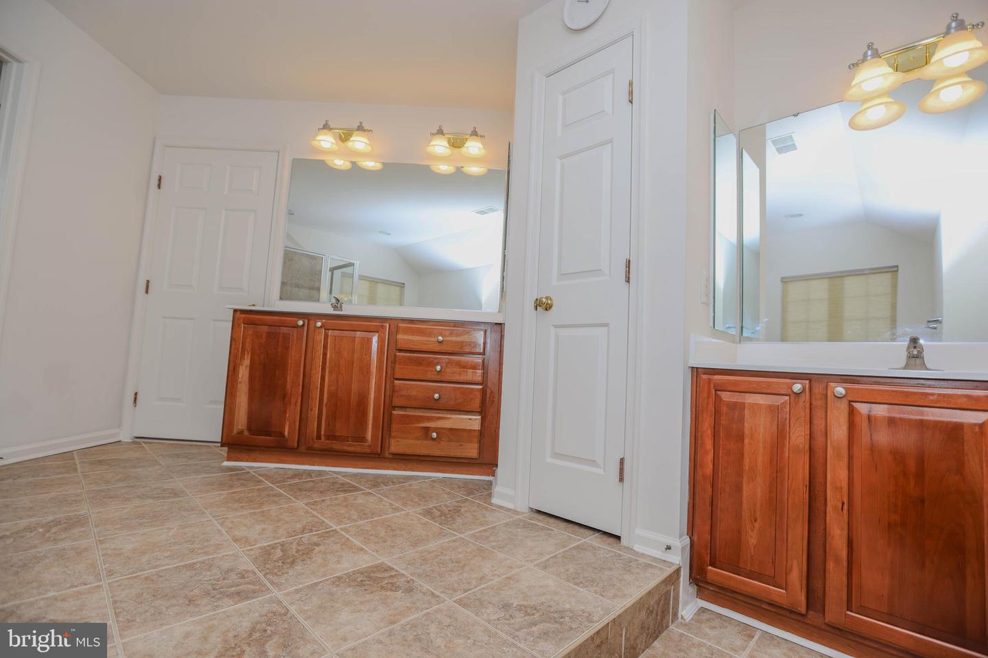 307 Loganwood Ct