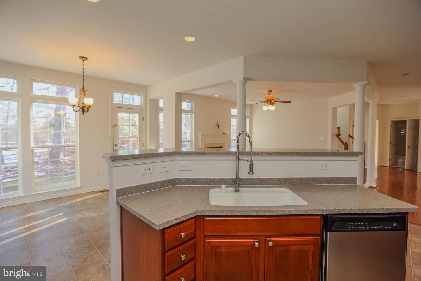 307 Loganwood Ct