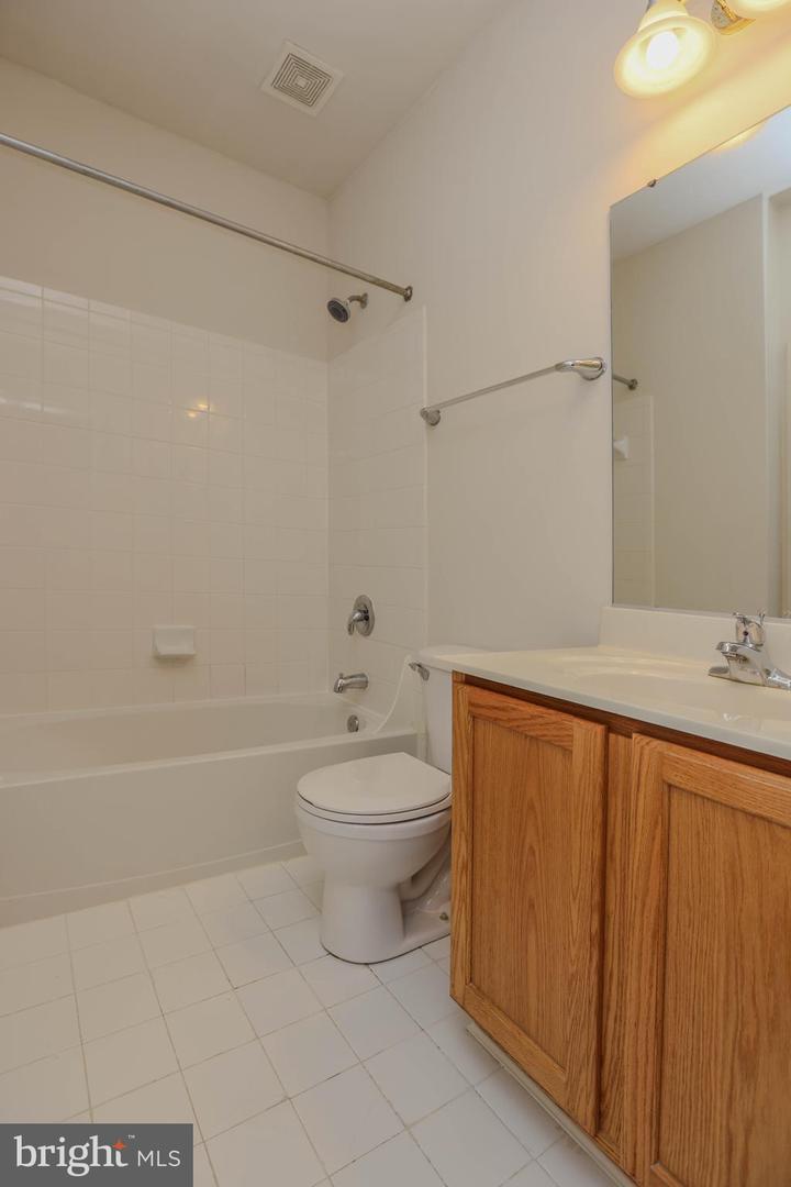 307 Loganwood Ct