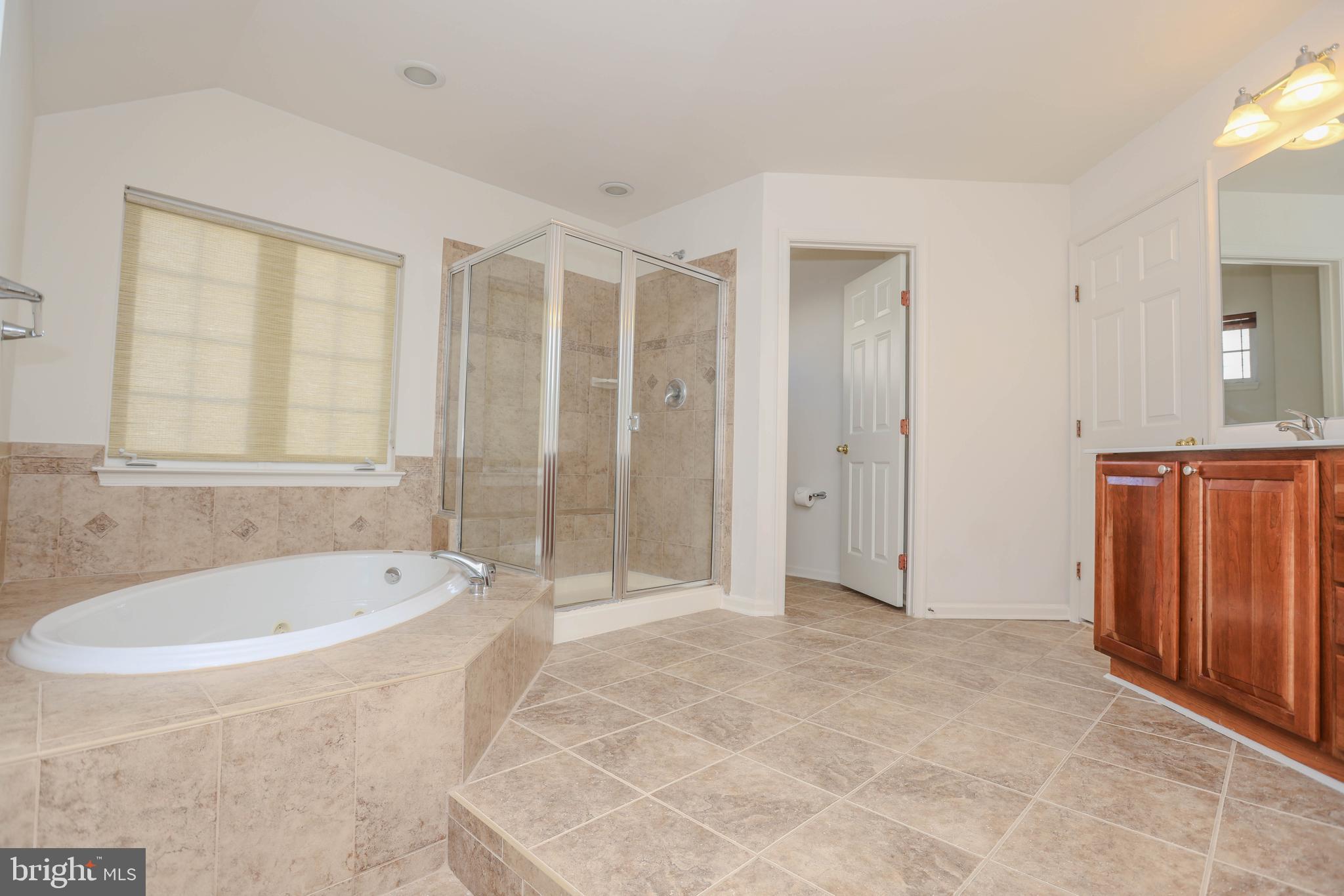 307 Loganwood Ct