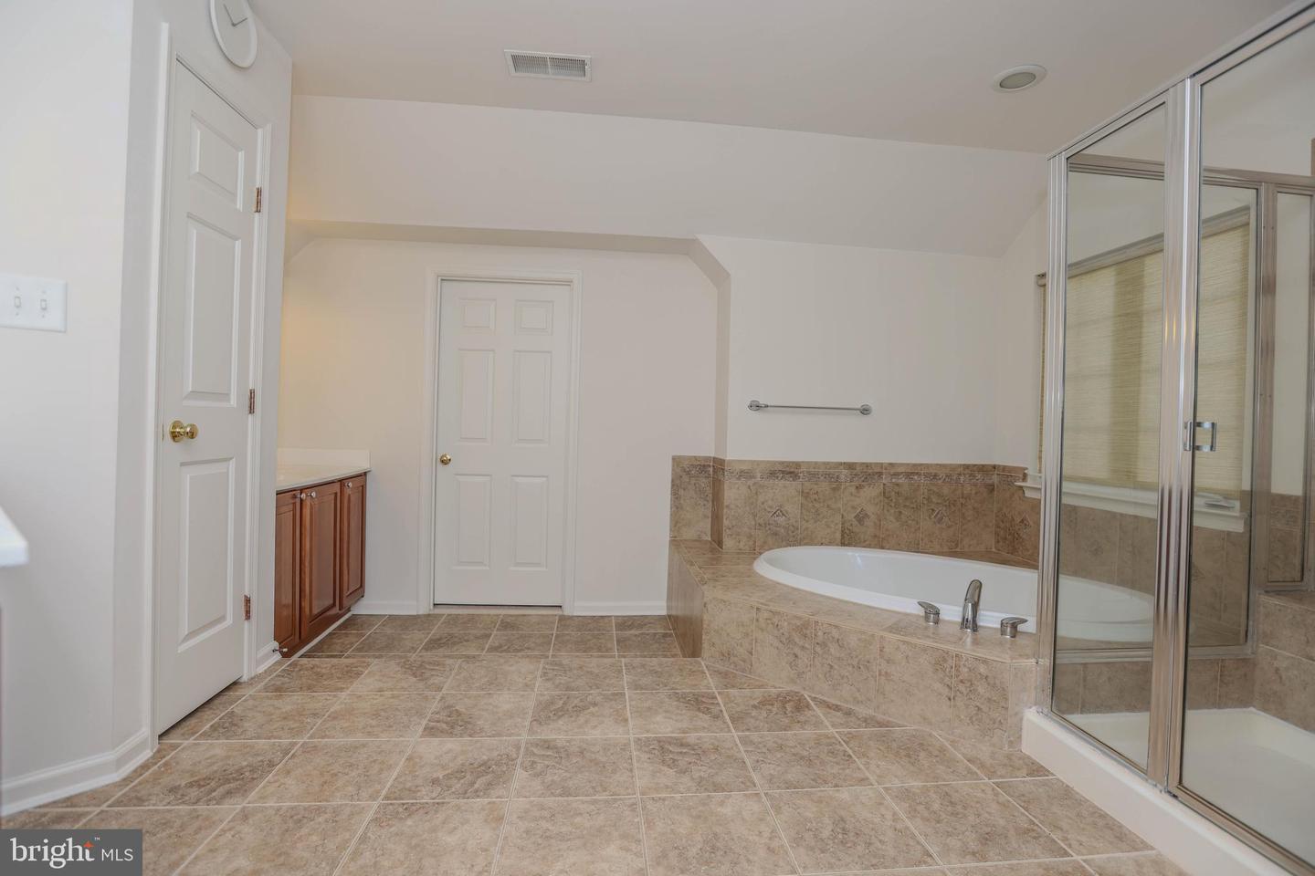307 Loganwood Ct