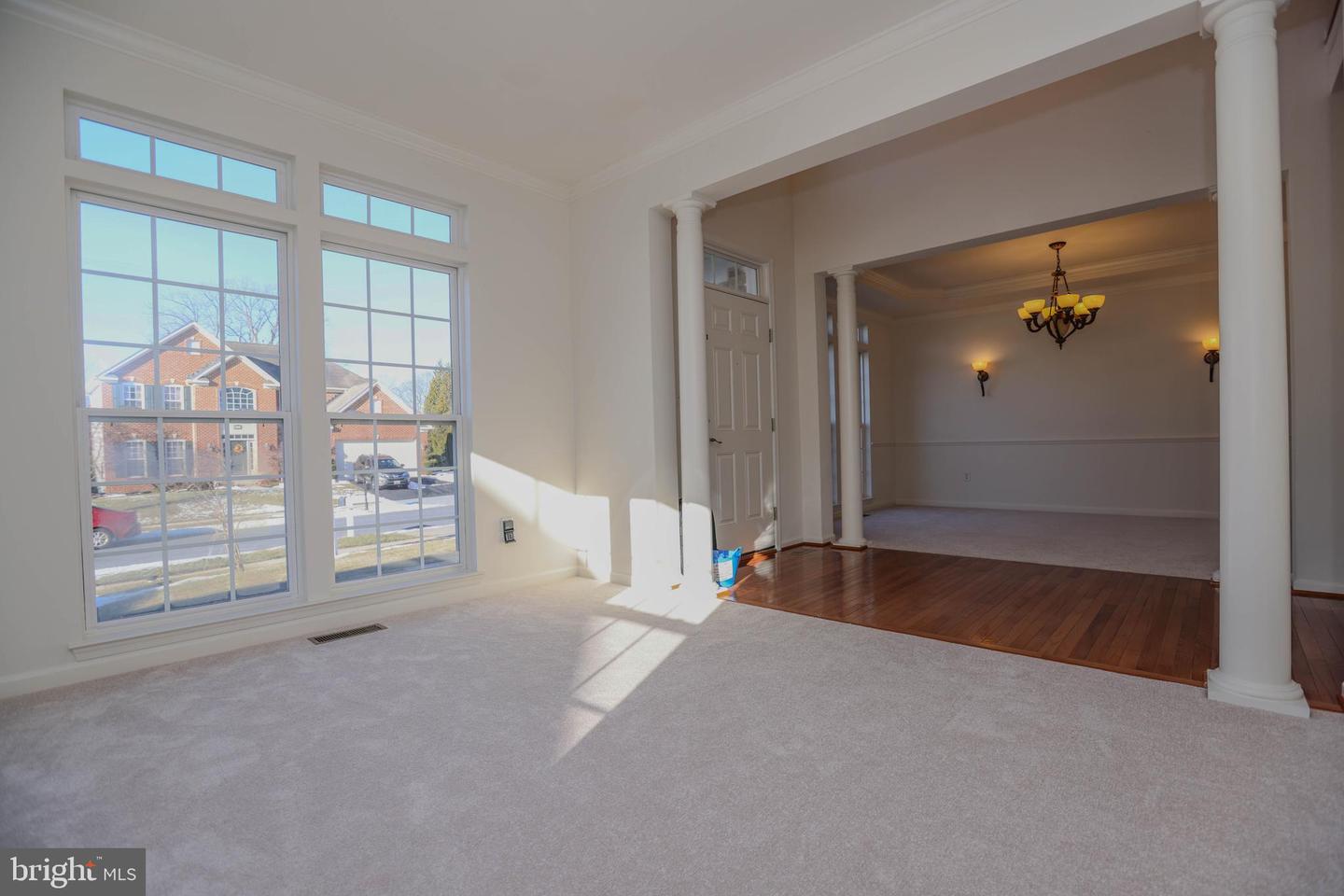 307 Loganwood Ct