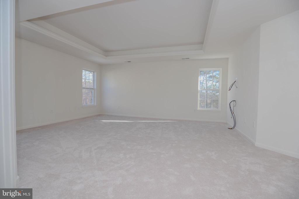 307 Loganwood Ct