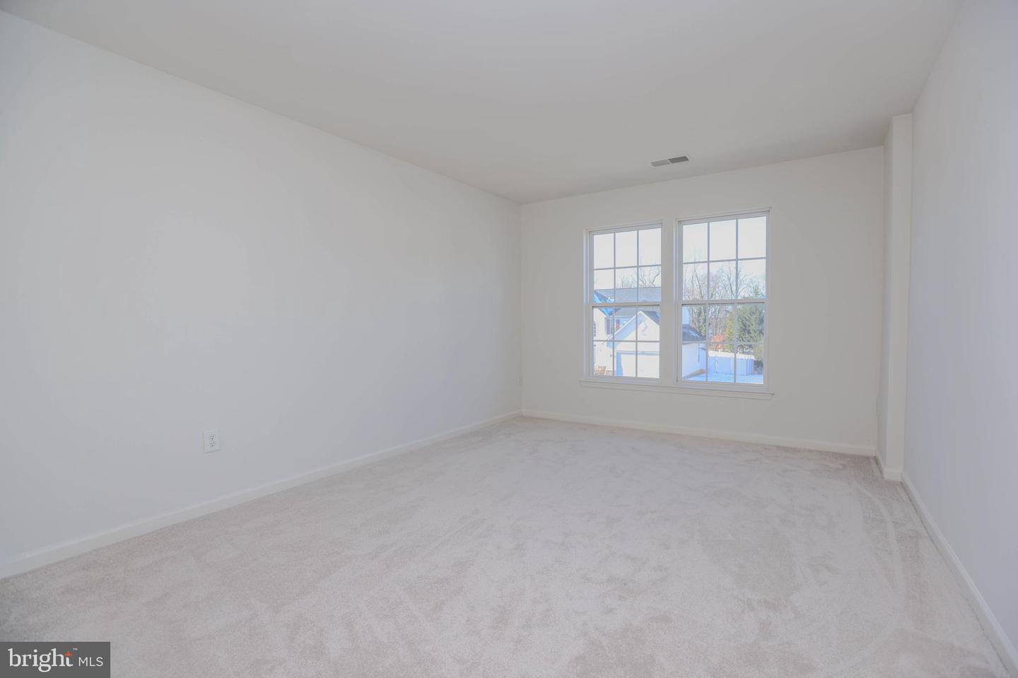 307 Loganwood Ct