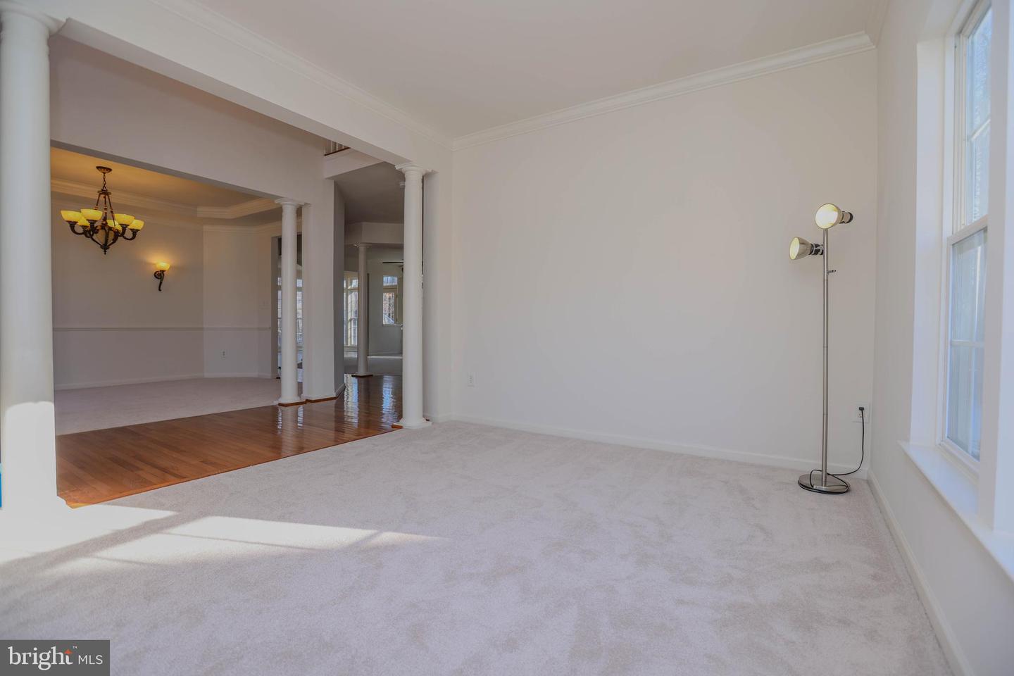 307 Loganwood Ct