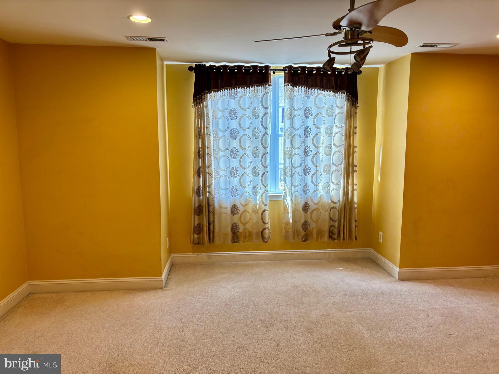 702 PERTHSHIRE PL #2