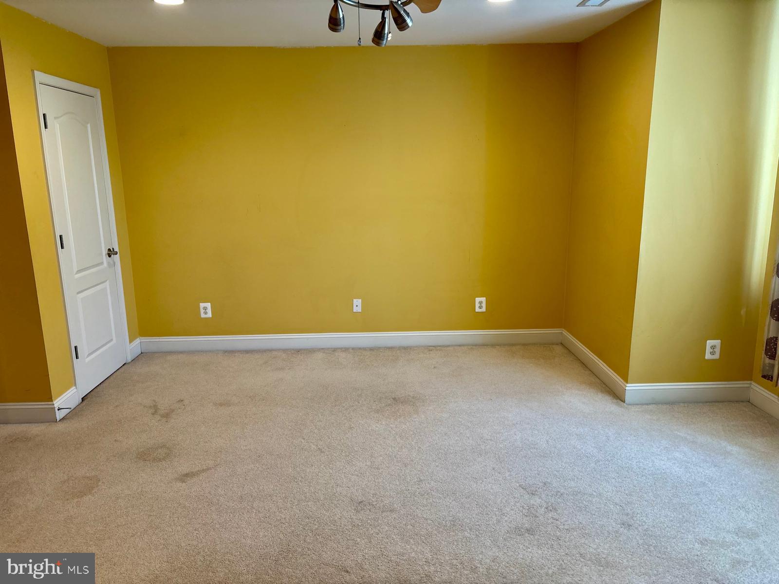 702 PERTHSHIRE PL #2