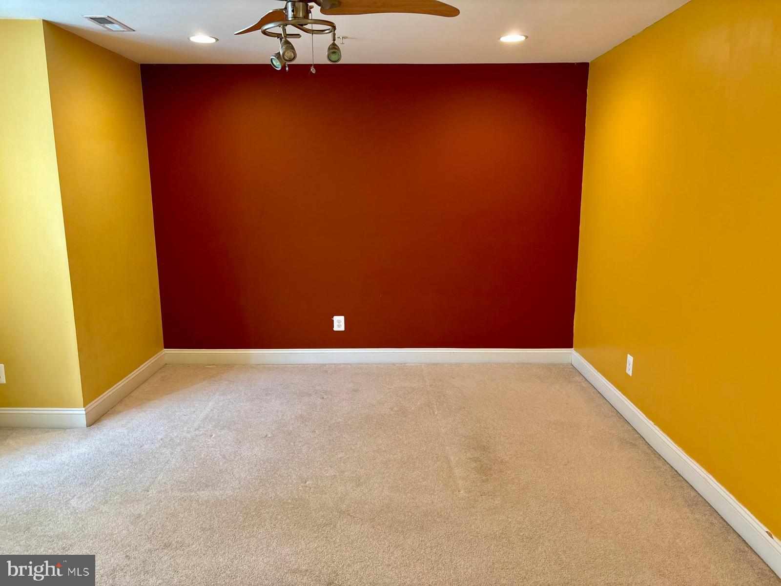 702 PERTHSHIRE PL #2