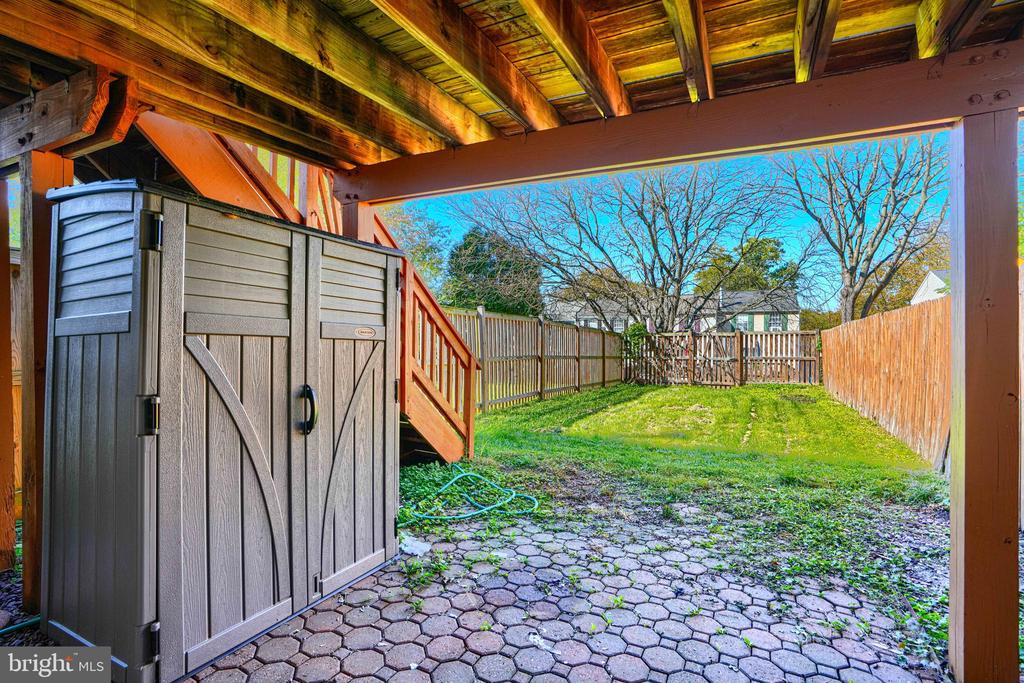 322 DELMAR COURT