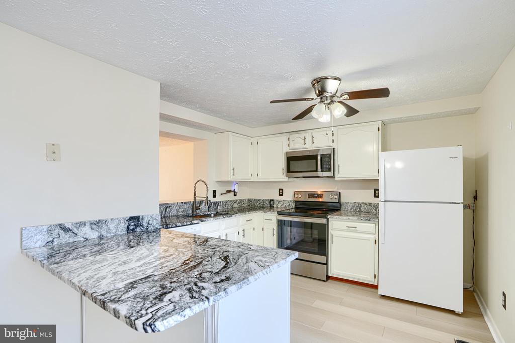 322 DELMAR COURT