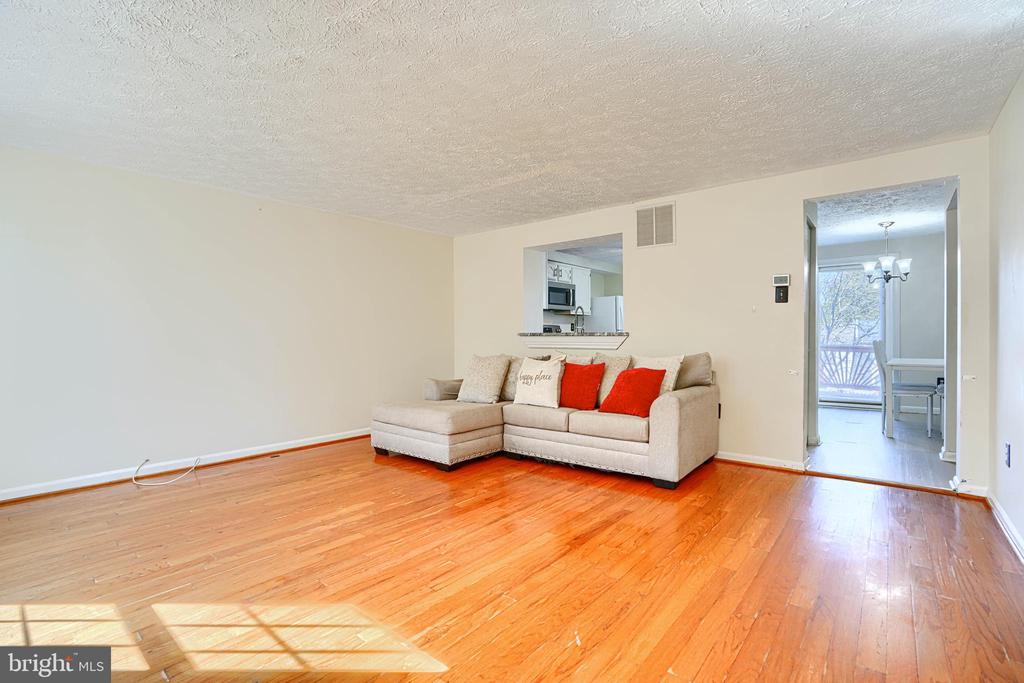 322 DELMAR COURT