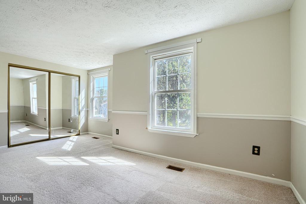 322 DELMAR COURT