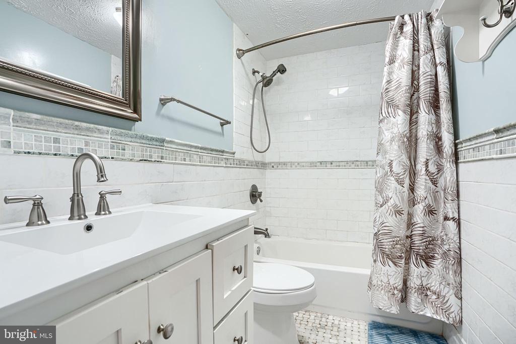 322 DELMAR COURT