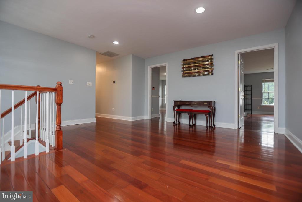 1813 CHAROLAIS COURT