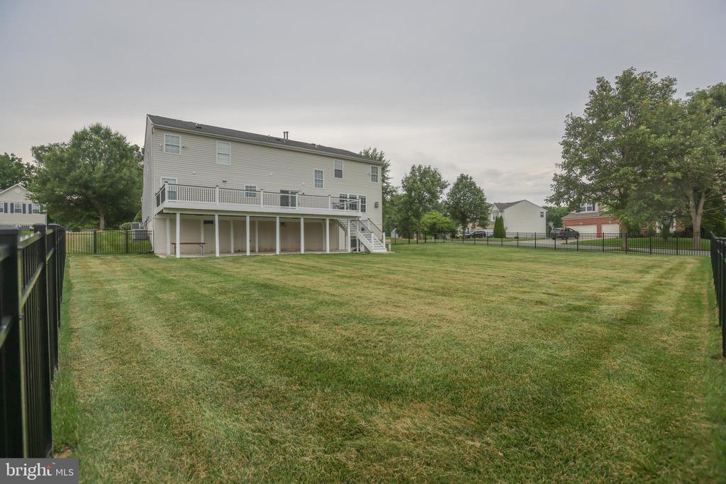 1813 CHAROLAIS COURT
