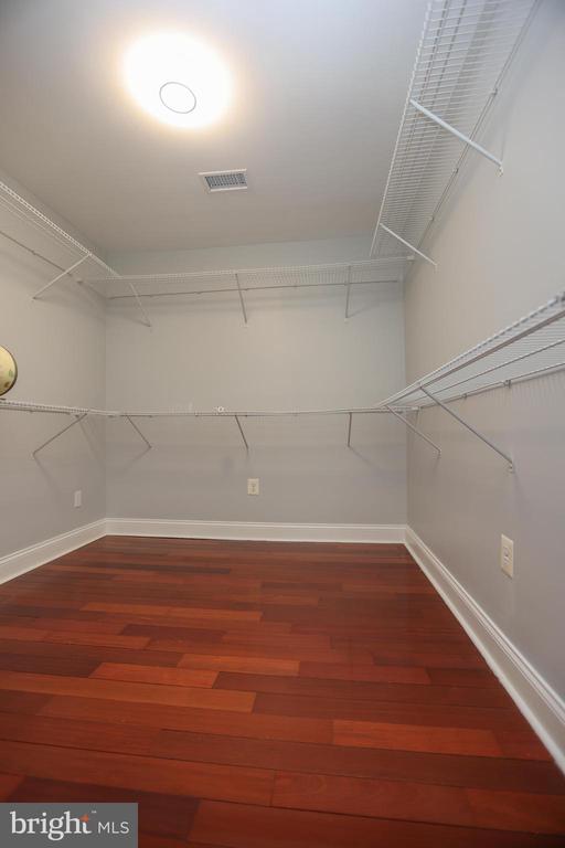 1813 CHAROLAIS COURT