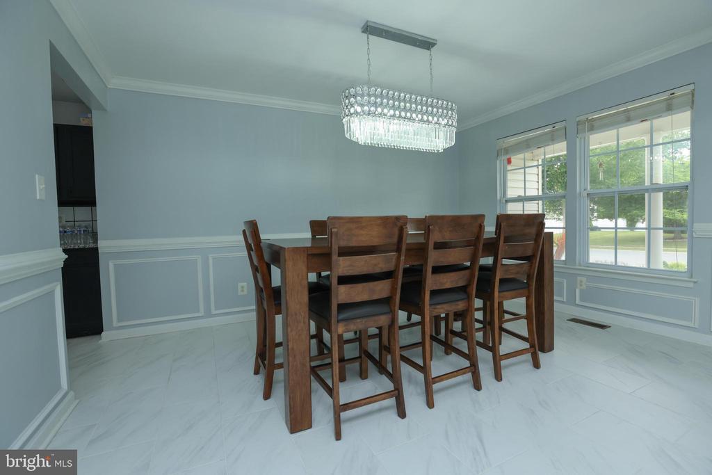 1813 CHAROLAIS COURT