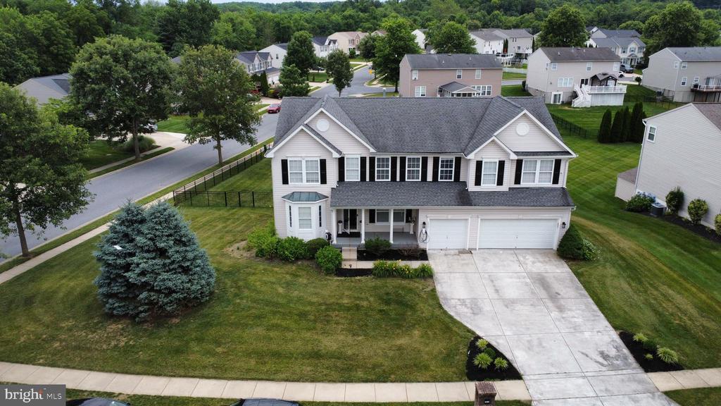 1813 CHAROLAIS COURT