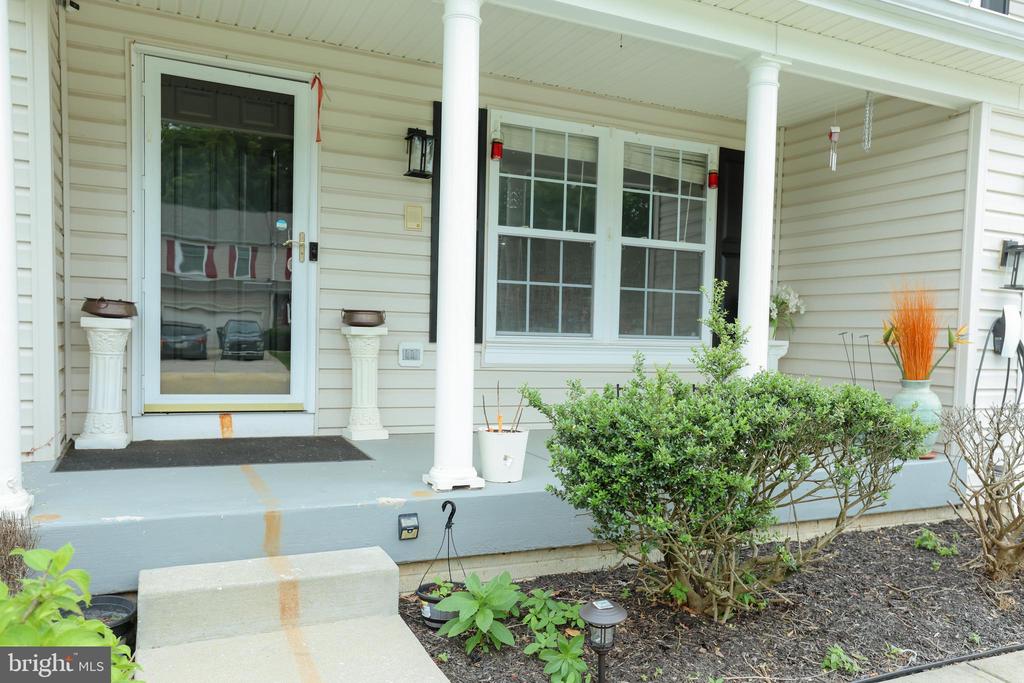 1813 CHAROLAIS COURT