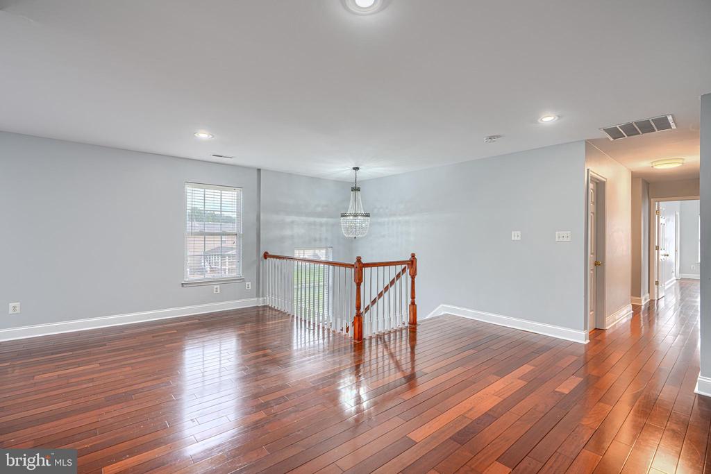 1813 CHAROLAIS COURT