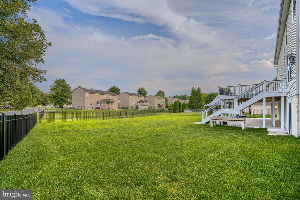 1813 CHAROLAIS COURT