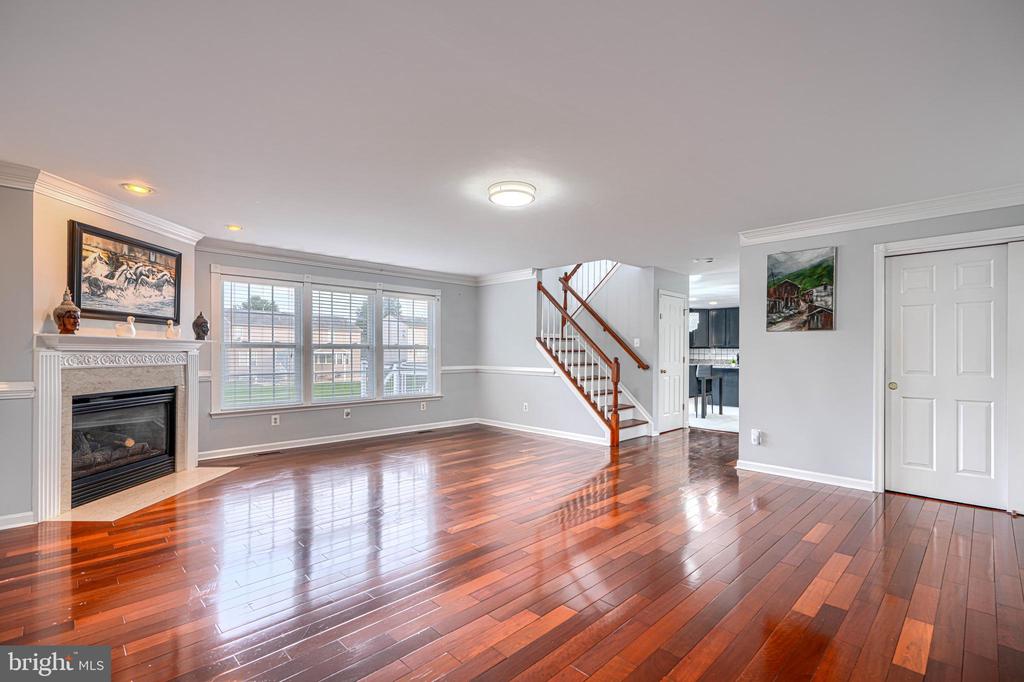 1813 CHAROLAIS COURT