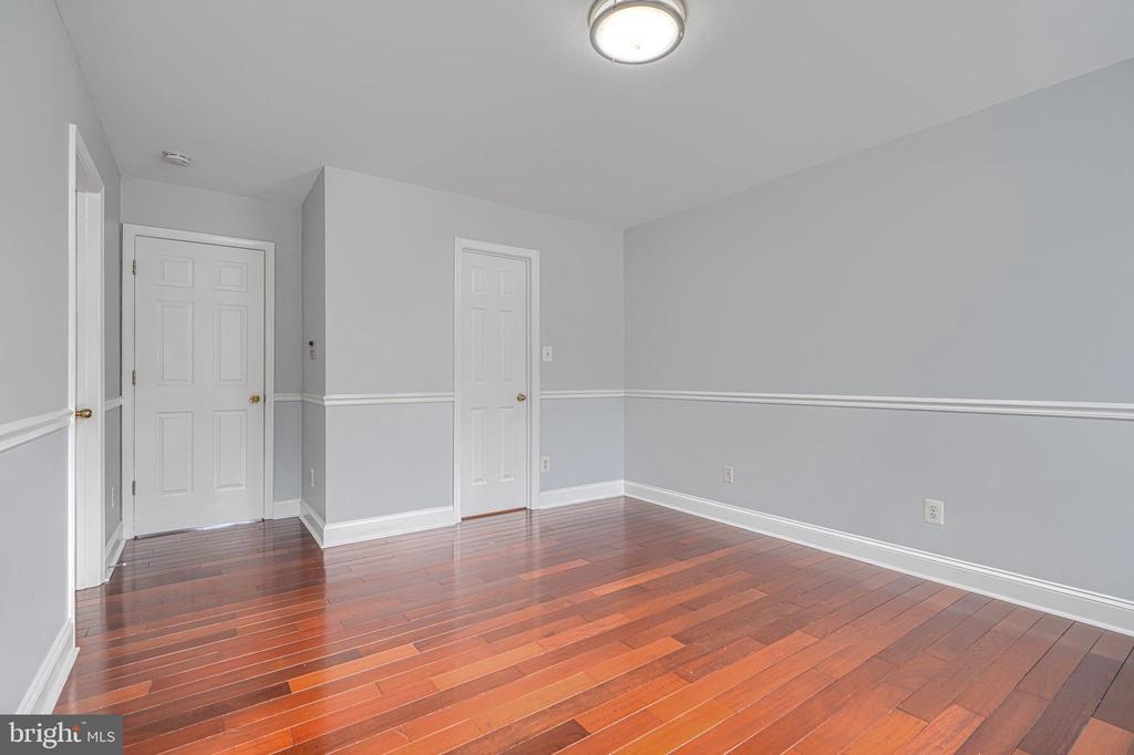 1813 CHAROLAIS COURT