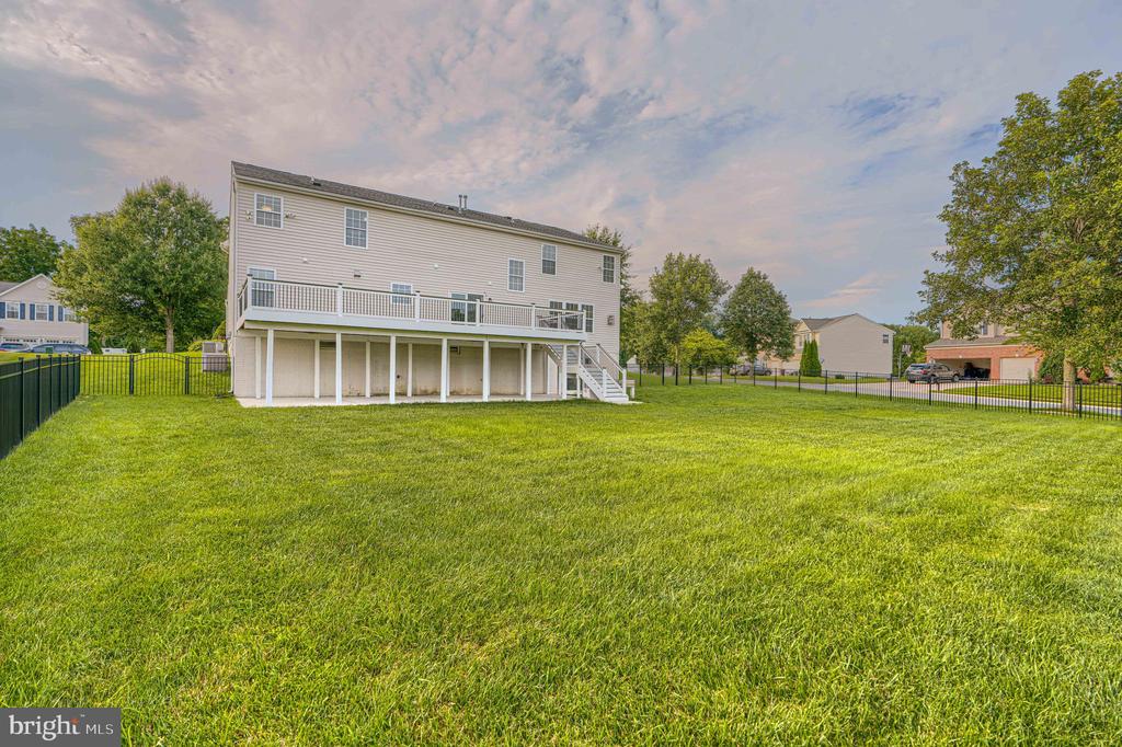 1813 CHAROLAIS COURT
