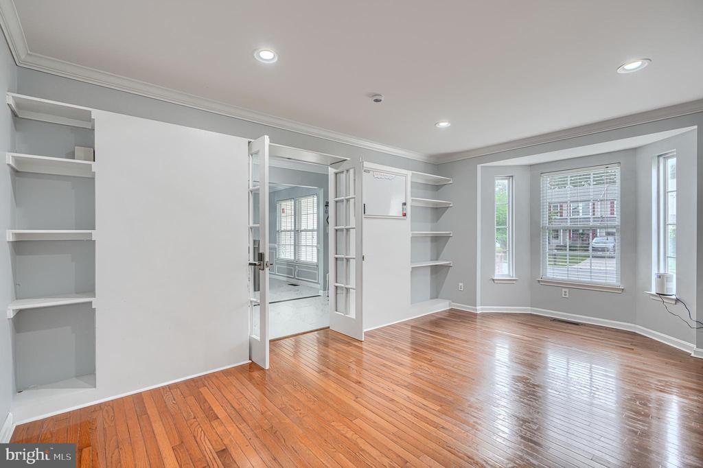 1813 CHAROLAIS COURT