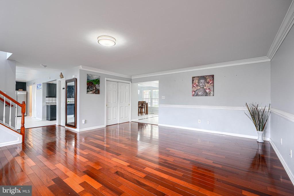 1813 CHAROLAIS COURT