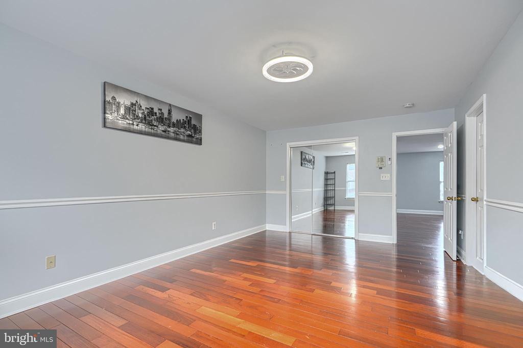 1813 CHAROLAIS COURT
