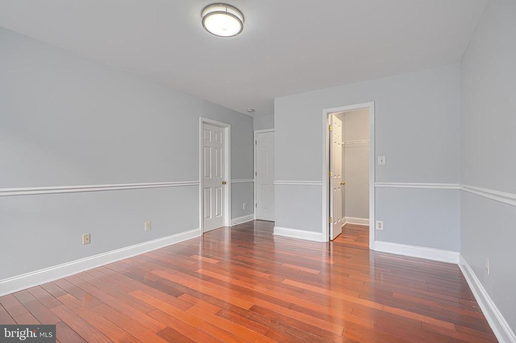1813 CHAROLAIS COURT