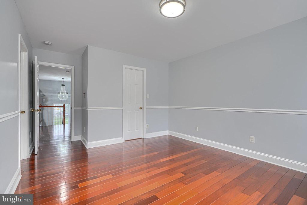 1813 CHAROLAIS COURT