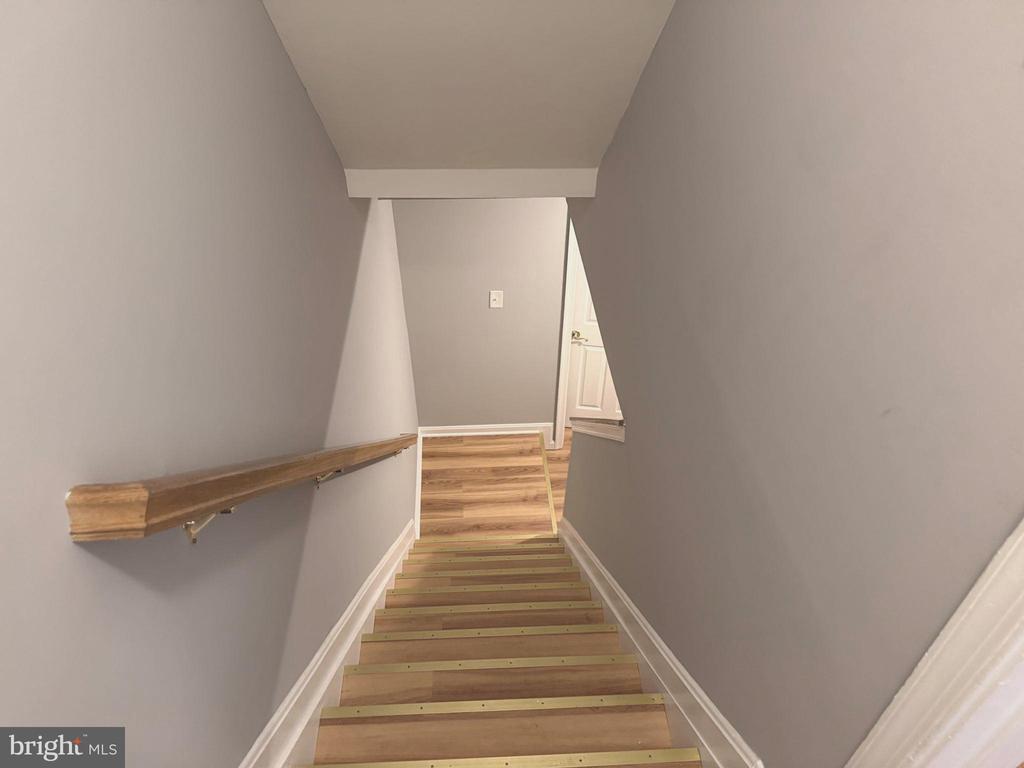 220 FERRING COURT