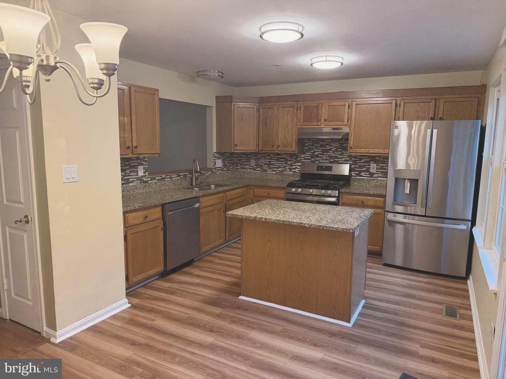 220 FERRING COURT