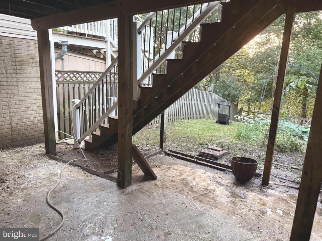 220 FERRING COURT