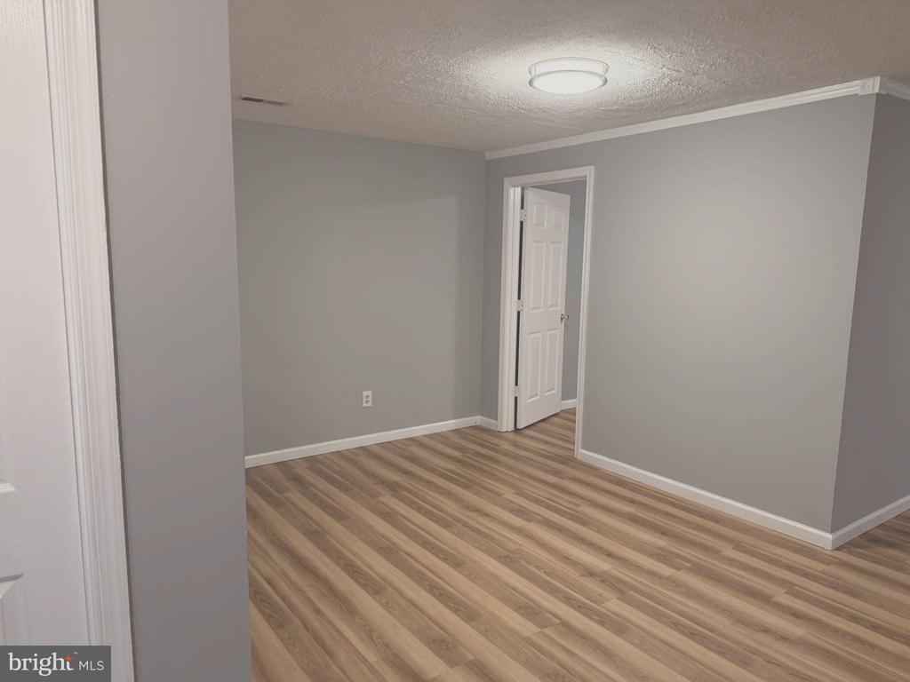 220 FERRING COURT