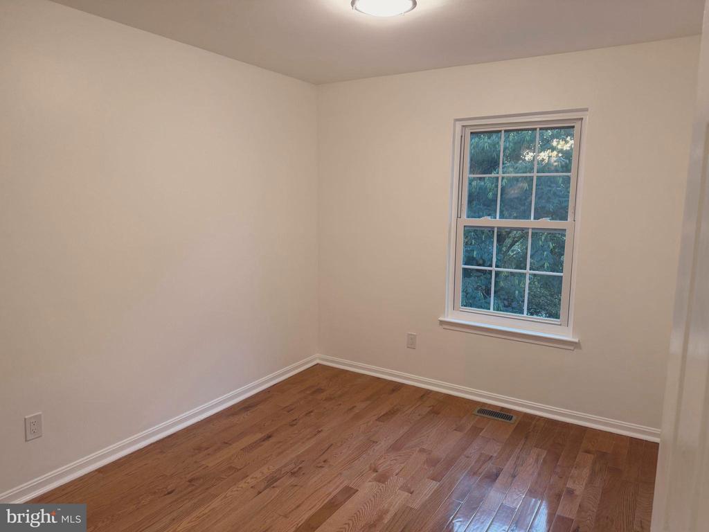 220 FERRING COURT