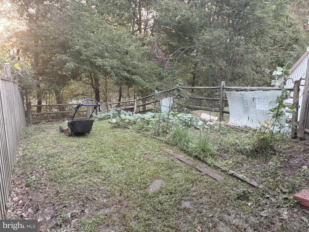 220 FERRING COURT