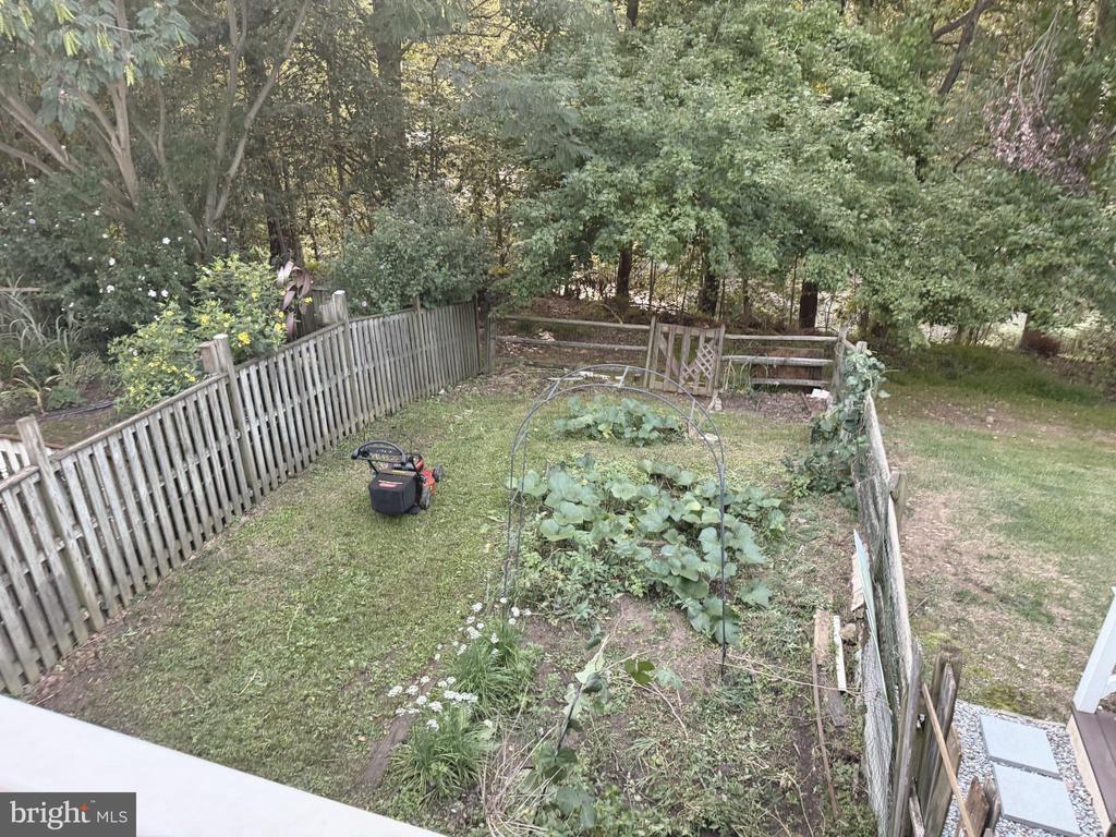 220 FERRING COURT