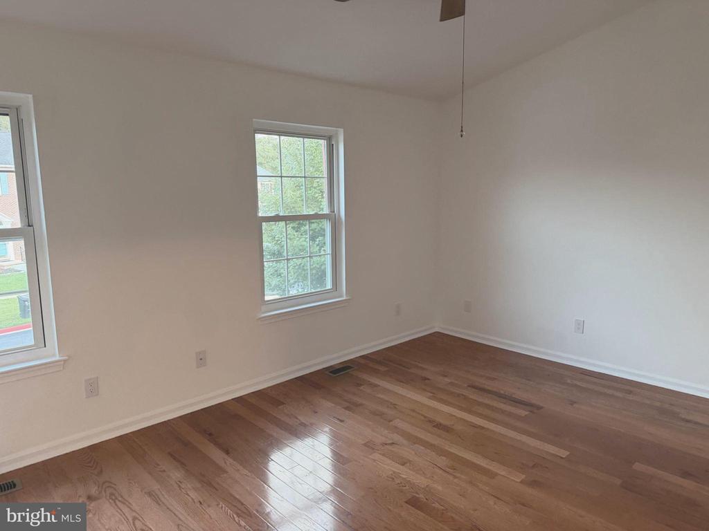 220 FERRING COURT