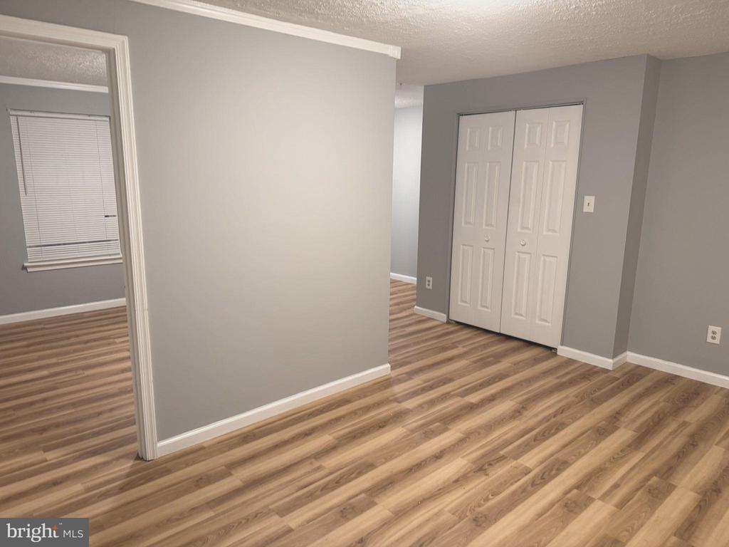 220 FERRING COURT