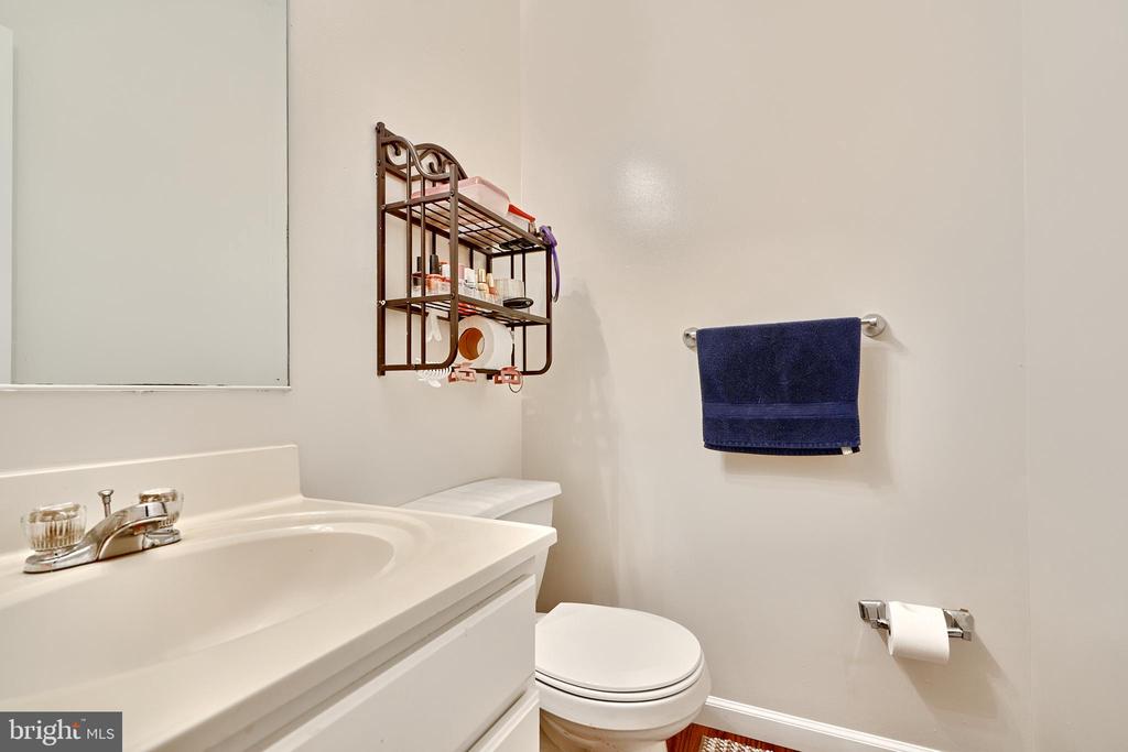 8407 Gold Sunset Way