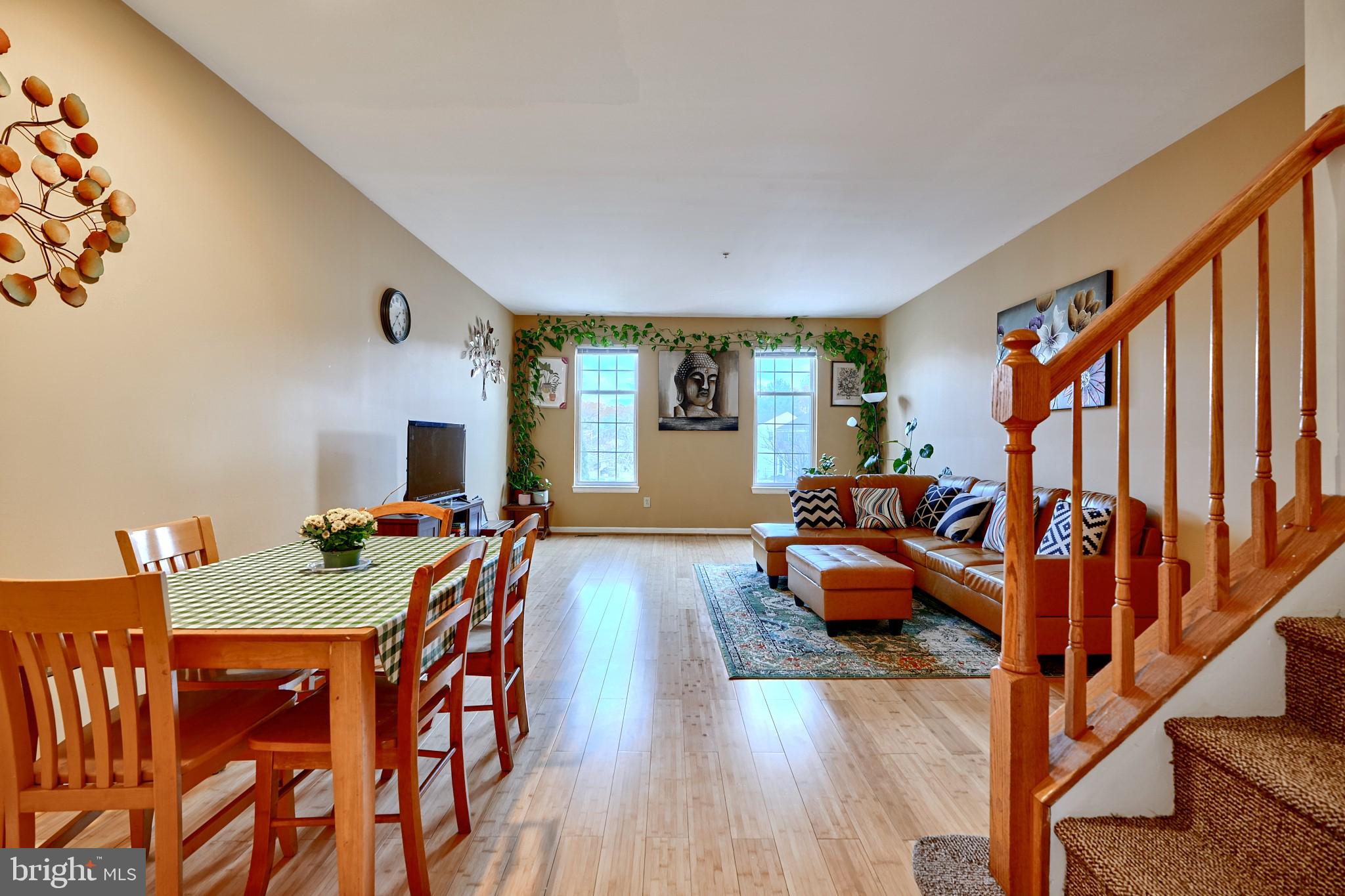 8407 Gold Sunset Way