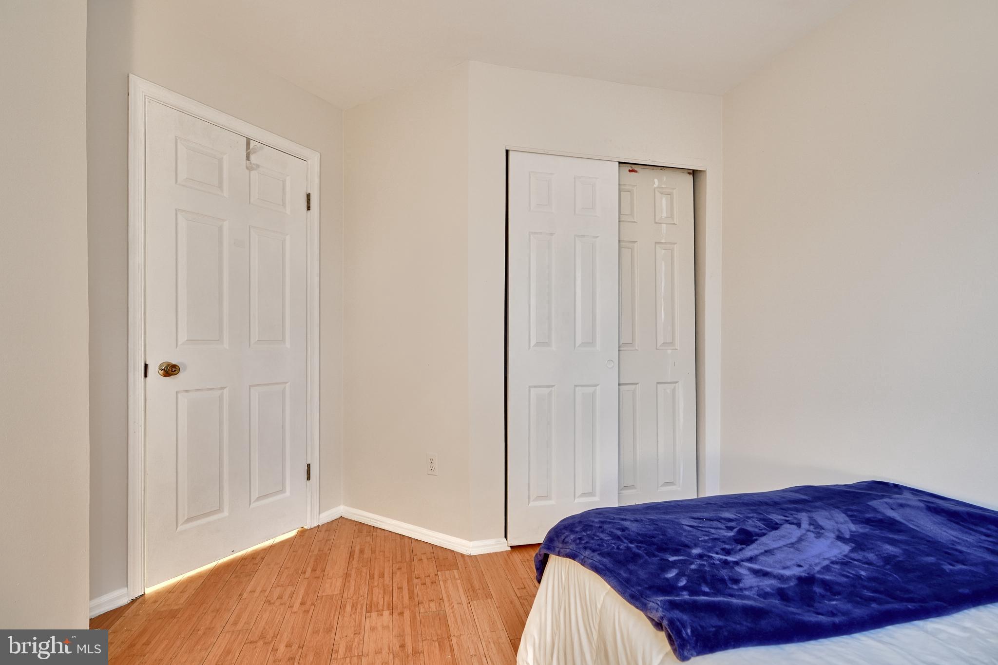 8407 Gold Sunset Way