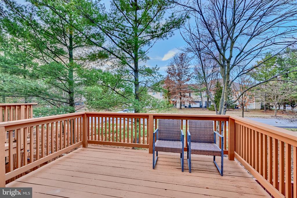 8407 Gold Sunset Way