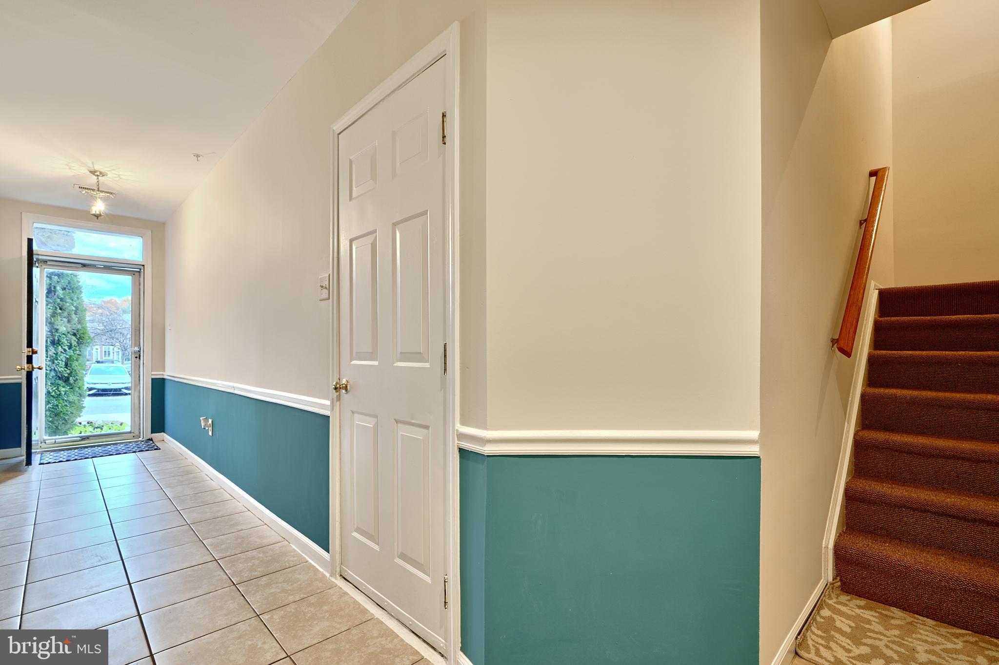 8407 Gold Sunset Way